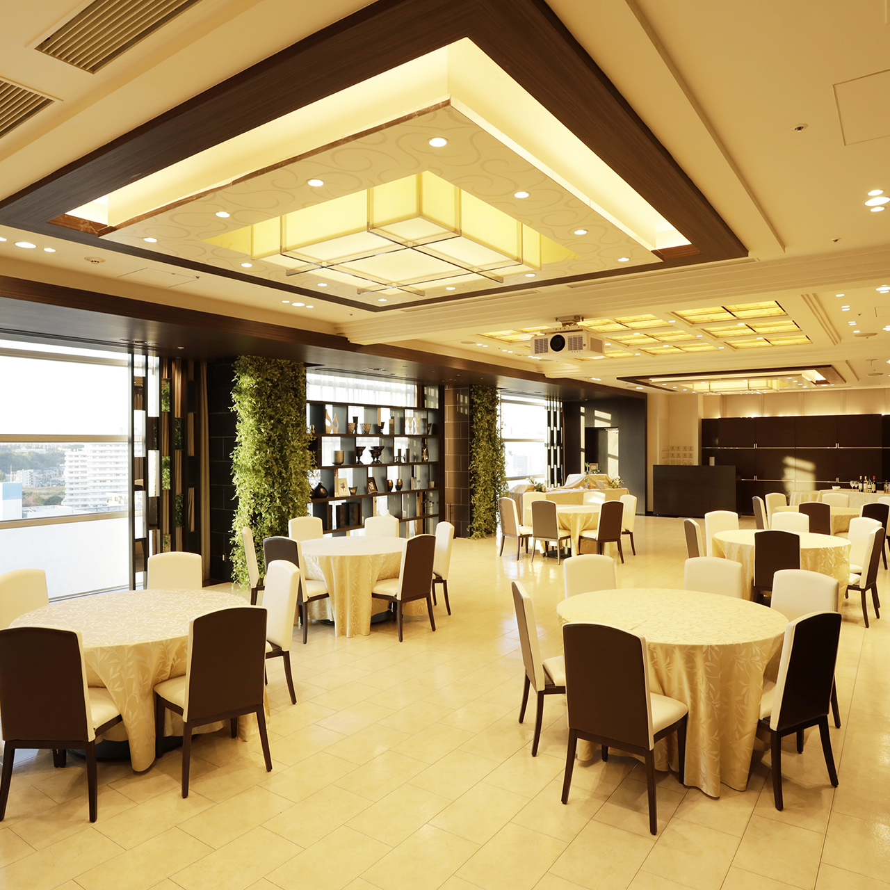 MODERN SUITE