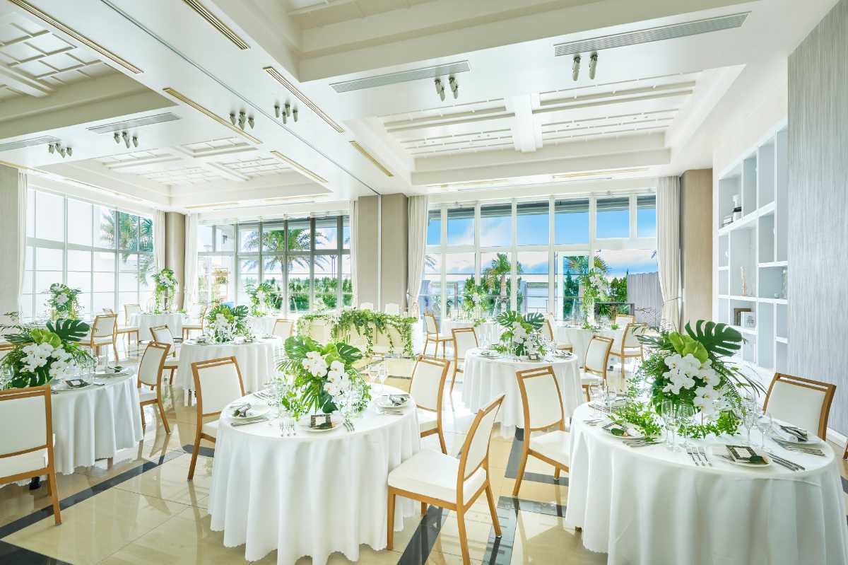 MODERN SUITE